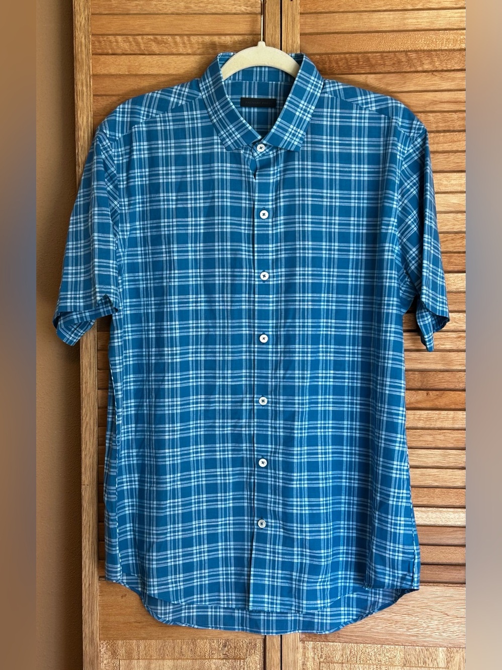 Mens size medium short sleeve plaid button down dress shirt Zachary Prell